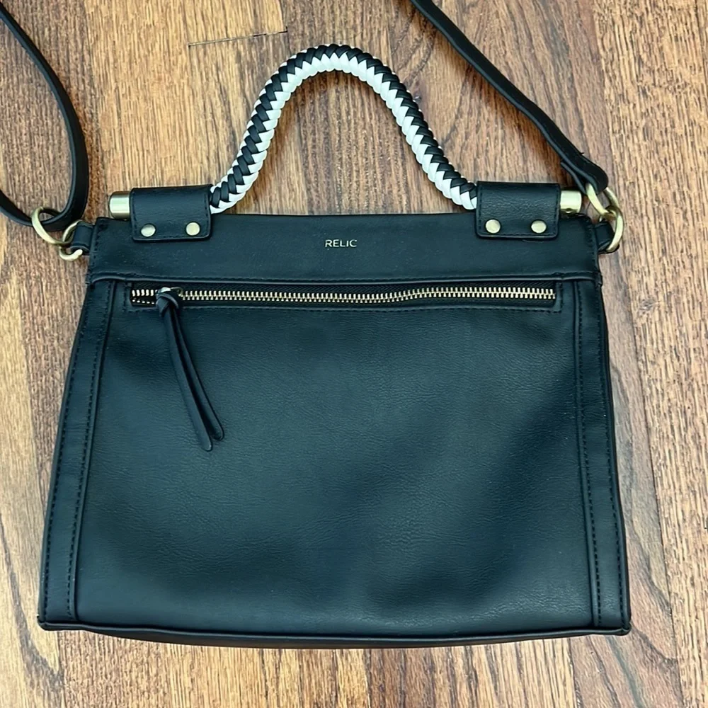 ✨HOST PICK✨ Relic by Fossil Tyla Leather Top Crossbody Satchel Bag